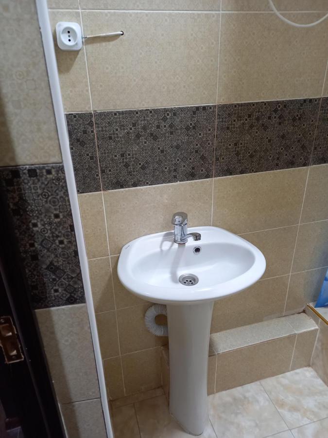 Adi Hotel Biszkek Zewnętrze zdjęcie