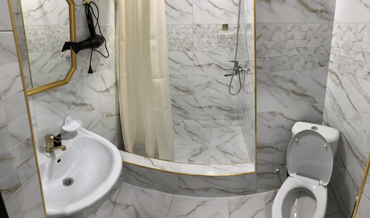 Adi Hotel Biszkek Zewnętrze zdjęcie