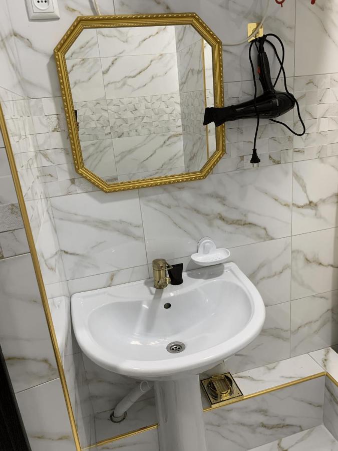 Adi Hotel Biszkek Zewnętrze zdjęcie